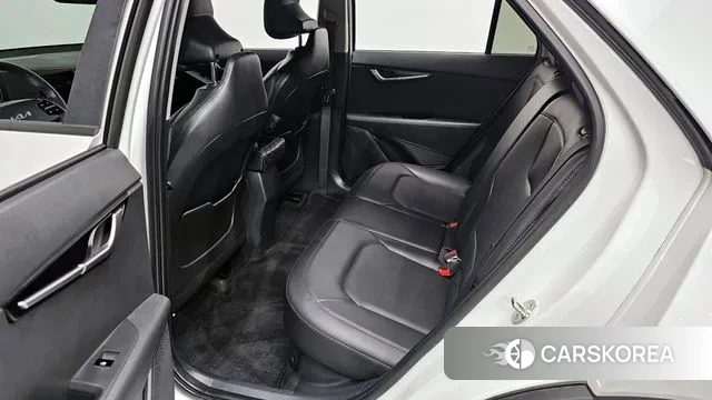 Kia Di Ol Nu Niro 2023 Белый из Кореи, фото 4