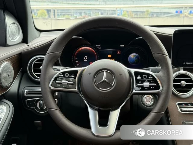 Mercedes-Benz GLC 2022 Белый из Китая, фото 4