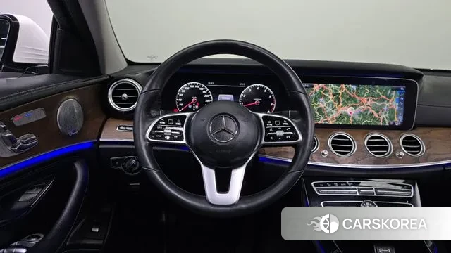 Mercedes-Benz E-Class W213 2018 Белый из Кореи, фото 4