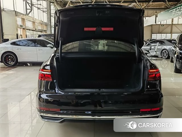 Audi A8 2021 Черный из Китая, фото 4