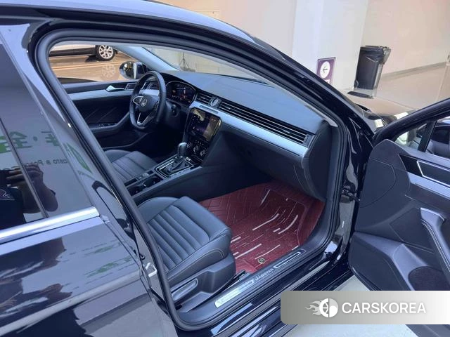 Volkswagen Magotan 2025 Черный из Китая, фото 4