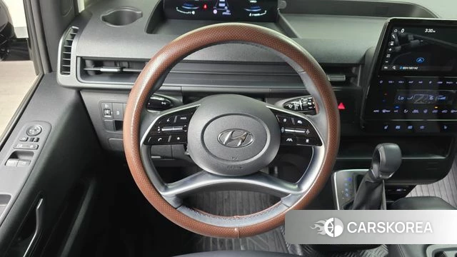 Hyundai Staria 2023 Черный из Кореи, фото 4