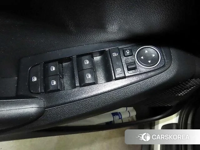 Kia Seltos 2022 Белый из Кореи, фото 4