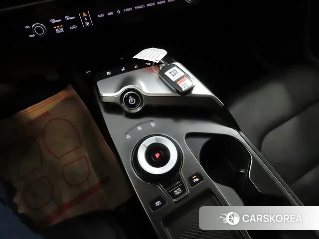 Kia EV6 2022 Жемчужный цвет из Кореи, фото 4