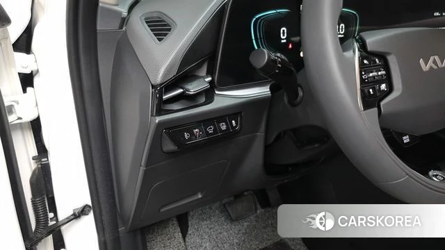 Kia Di Ol Nu Niro 2025 Белый из Кореи, фото 4