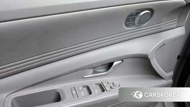 Hyundai Avante (CN7) 2023 Серебристо-серый из Кореи, фото 4