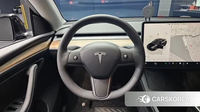 Tesla Model Y 2024 Черный из Кореи, фото 4