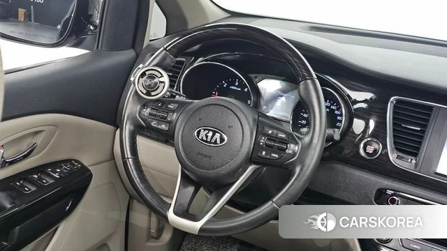 Kia The New Carnival 2018 Черный из Кореи, фото 4
