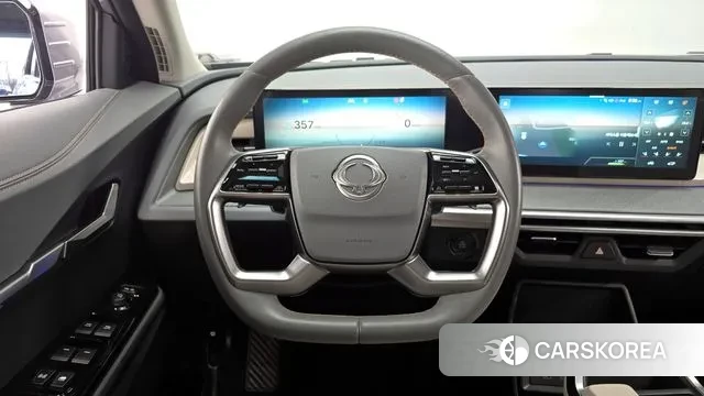 Ssangyong Torres EVX 2024 Светло-серебряный цвет из Кореи, фото 4