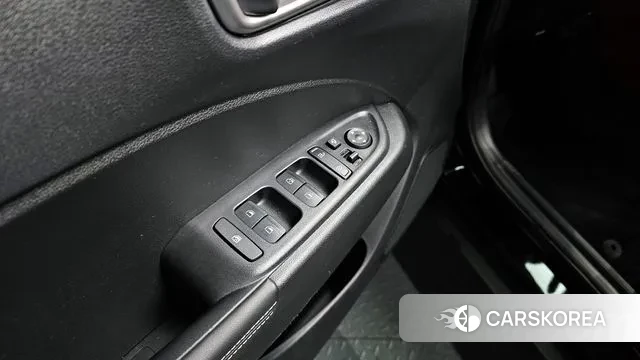 Hyundai Venue 2022 Черный из Кореи, фото 4