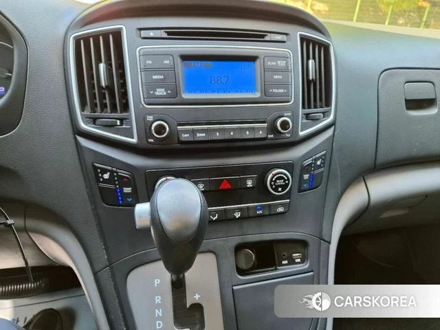 Hyundai The New Grand Starex 2018 Серебристо-серый из Кореи, фото 4