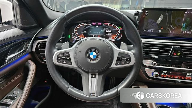 BMW 5 Series (G30) 2023 Белый из Кореи, фото 4