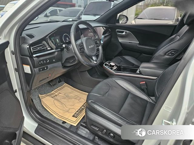 Kia Niro Plus 2022 Серебристо-серый из Кореи, фото 4