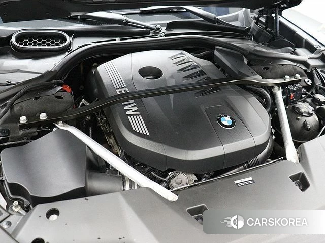 BMW 7 Series (G70) 2023 Черный двухцветный из Кореи, фото 4