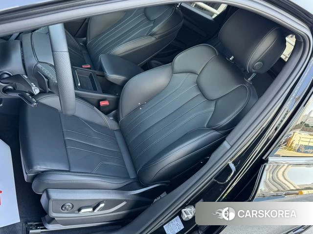 Audi Q5L 2025 Черный из Китая, фото 4