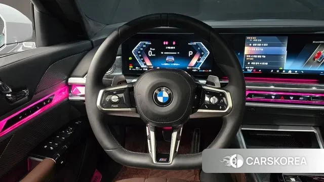 BMW 7 Series (G70) 2023 Цвет галактики из Кореи, фото 4