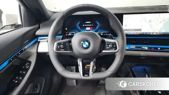 BMW 5 Series (G60) 2025 Белый из Кореи, фото 4