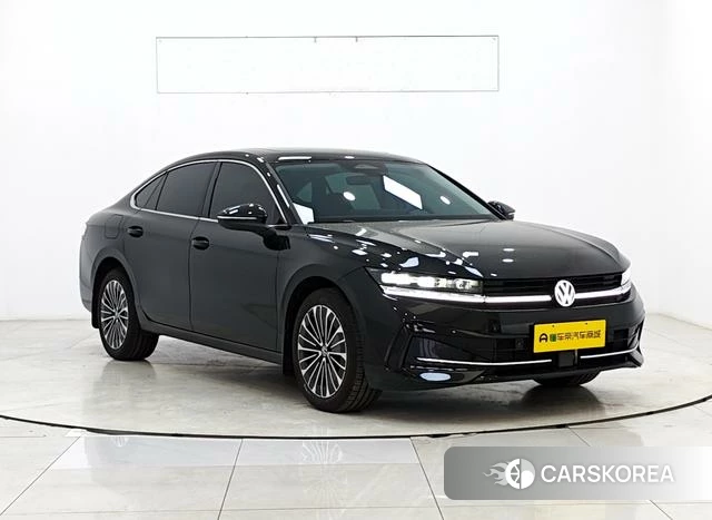 Volkswagen Magotan 2025 Черный из Китая, фото 4