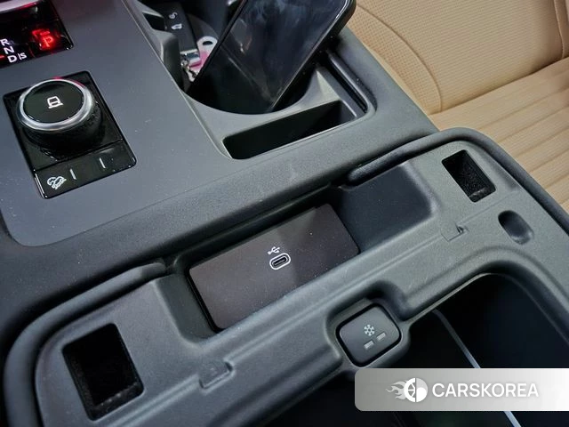 Land Rover Discovery 5 2025 Песочный из Кореи, фото 4