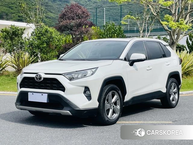 Toyota RAV4 Rongfang 2022 Белый из Китая, фото 4