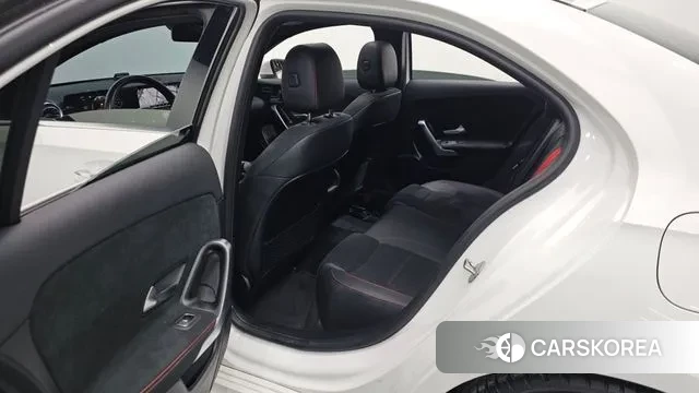 Mercedes-Benz A-Class W177 2021 Белый из Кореи, фото 4