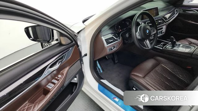 BMW 7 Series (G11) 2020 Белый из Кореи, фото 4