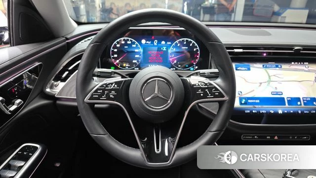 Mercedes-Benz E-Class W214 2024 Белый из Кореи, фото 4