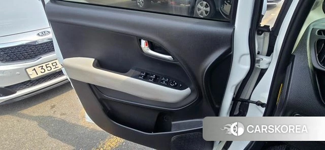 Kia The New Kia Ray 2023 Белый из Кореи, фото 4