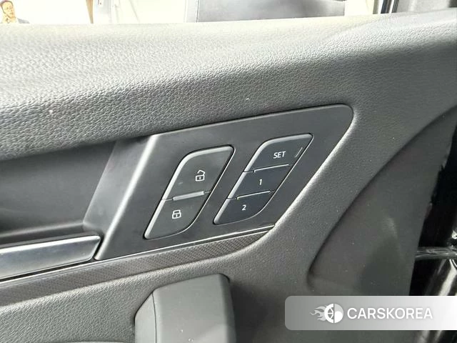 Audi Q5L Sportback 2022 Черный из Китая, фото 4