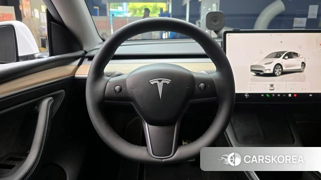 Tesla Model Y 2023 Белый из Кореи, фото 4