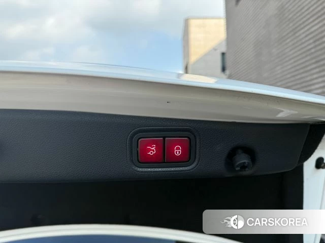 Mercedes-Benz E-Class W213 2022 Белый из Кореи, фото 4