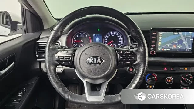 Kia Stonic 2018 Белый из Кореи, фото 4