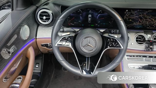 Mercedes-Benz E-Class W213 2022 Песочный из Кореи, фото 4