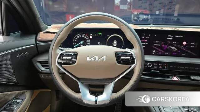 Kia K8 2024 Серебристо-серый из Кореи, фото 4
