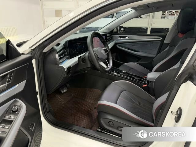 Volkswagen Lingdu 2022 Белый из Китая, фото 4