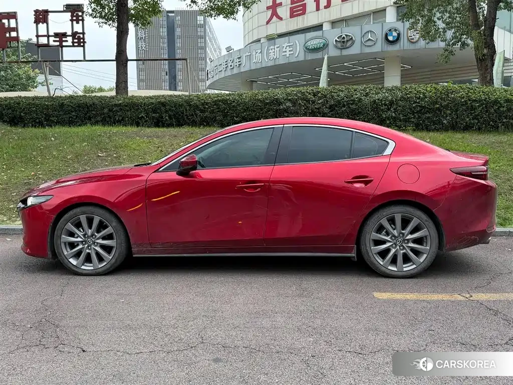 Mazda 3 2023 Red/purple из Китая, фото 4