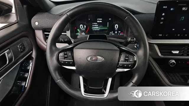 Ford Explorer 6th Generation 2024 Белый из Кореи, фото 4