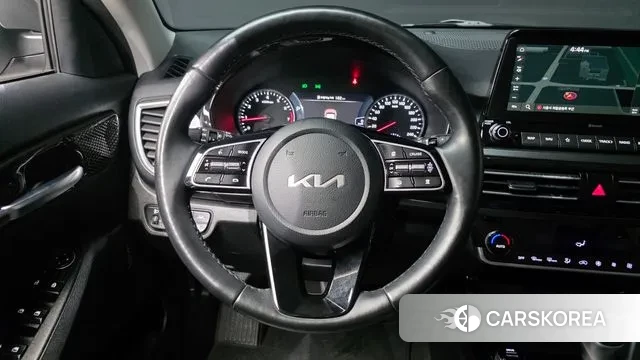 Kia Seltos 2022 Серый из Кореи, фото 4