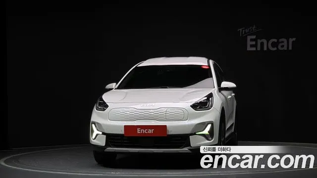 Kia Niro Plus 2022 Белый из Кореи, фото 4