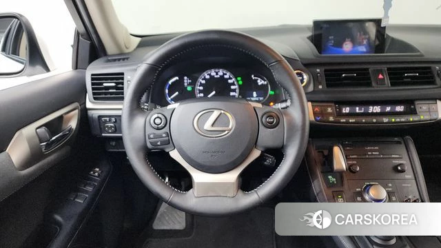 Lexus CT200h 2018 Белый из Кореи, фото 4