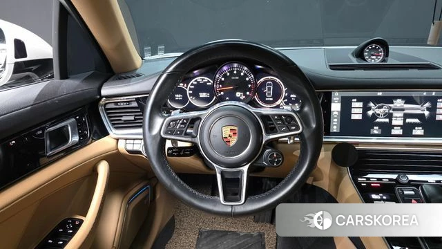Porsche Panamera (971) 2018 Серебристо-серый из Кореи, фото 4