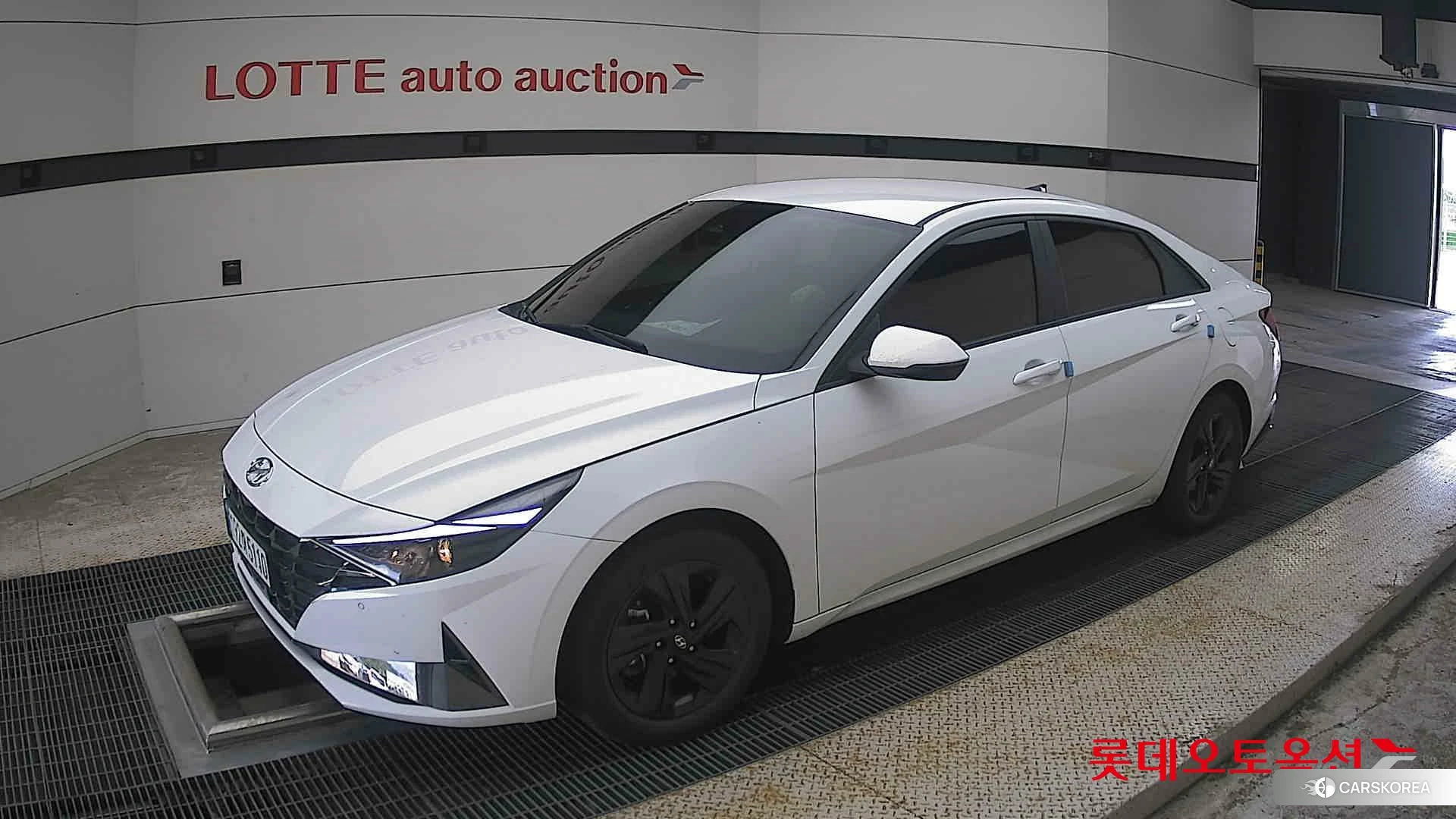 Hyundai Avante 2023 Atlas White из Кореи, фото 4