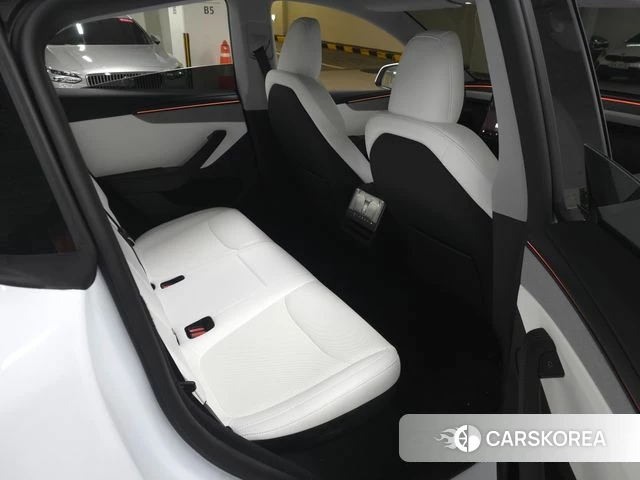 Tesla Model Y 2025 Белый из Кореи, фото 4