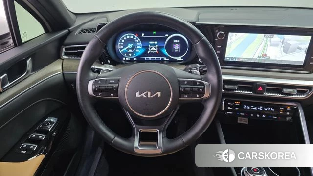 Kia K5 3rd generation 2023 Белый из Кореи, фото 4
