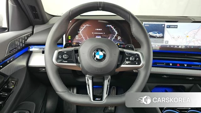 BMW 5 Series (G60) 2025 Белый из Кореи, фото 4