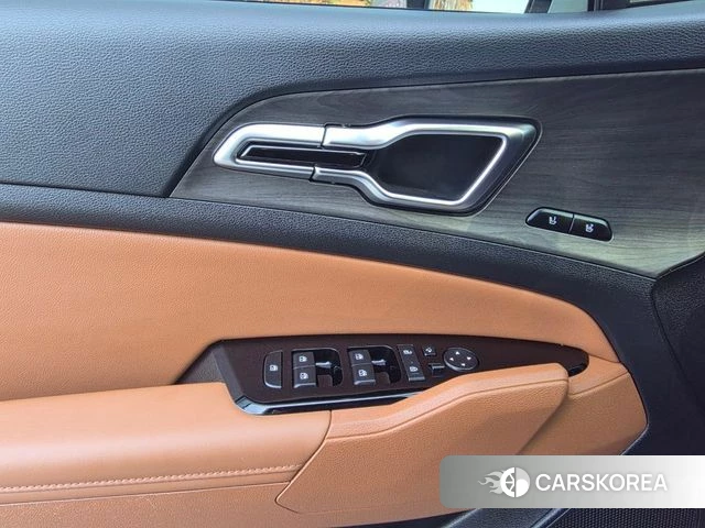 Kia Sportage 5th Generation 2023 Белый из Кореи, фото 4