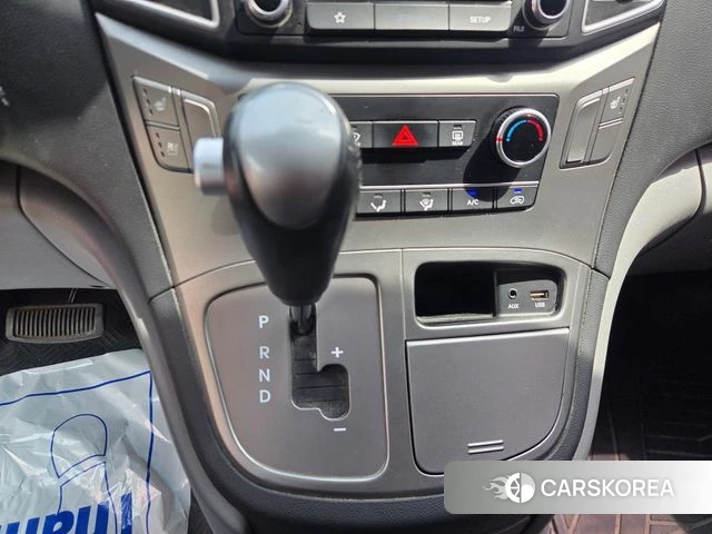 Hyundai The New Grand Starex 2018 Серебристо-серый из Кореи, фото 4