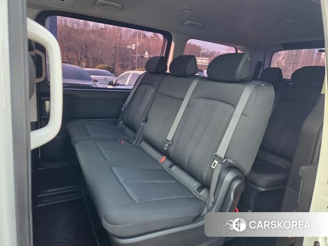 Hyundai Staria 2022 Белый из Кореи, фото 4