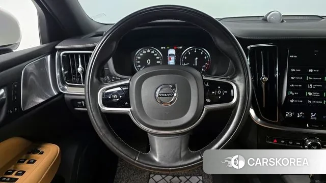 Volvo V60 Cross-Country 2nd Generation 2019 Белый из Кореи, фото 4