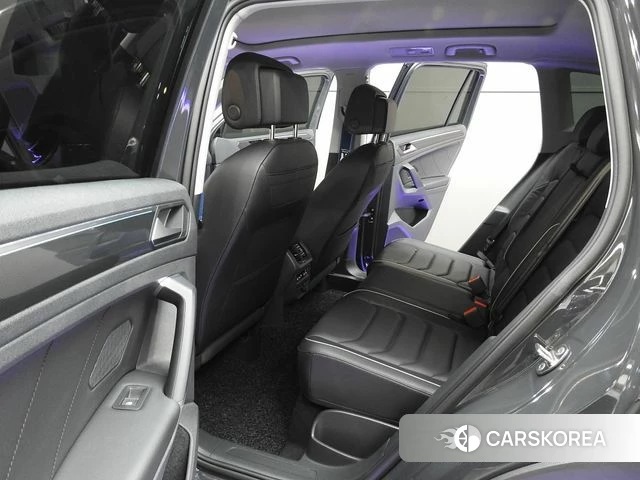 Volkswagen Tiguan second Generation 2021 Серый из Кореи, фото 4